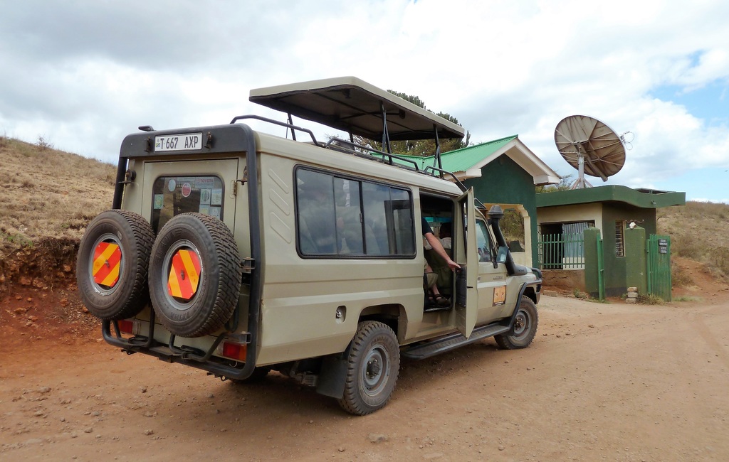 Kenya or Tanzania: Which is Best for Safari?